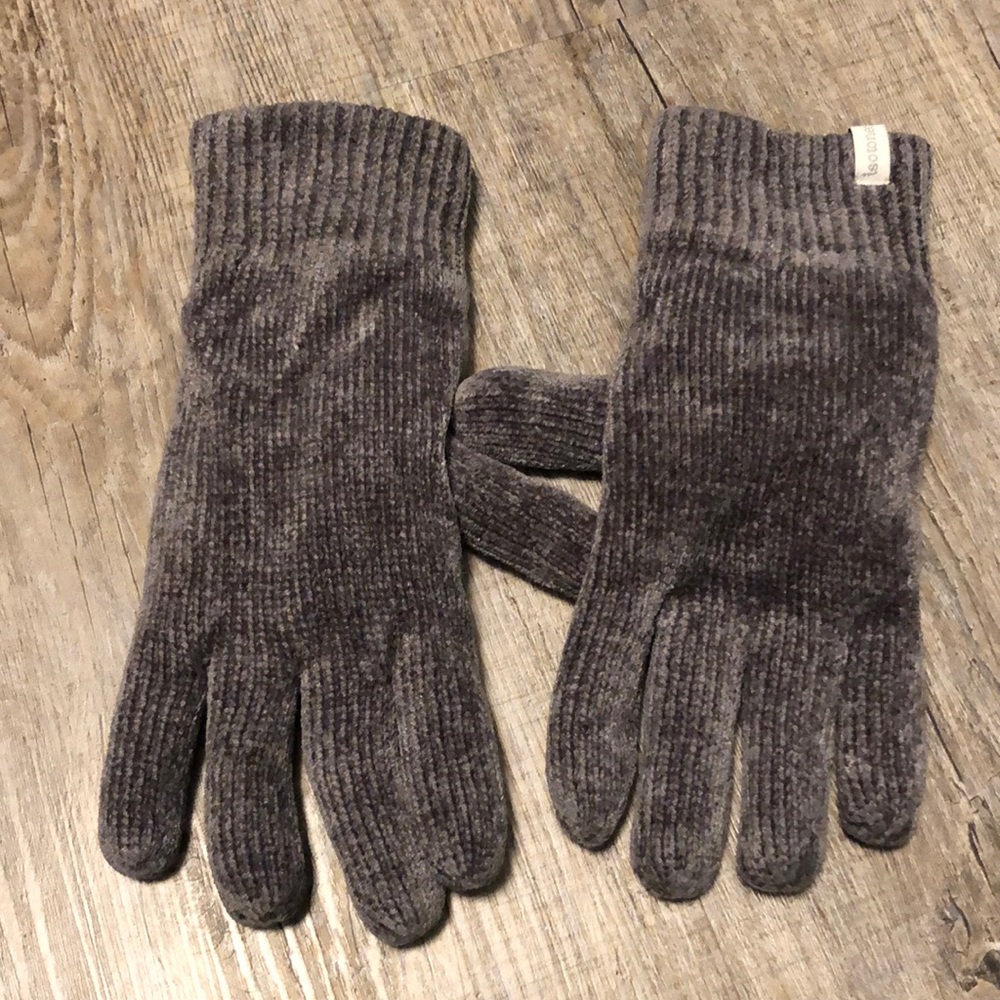 Gloves